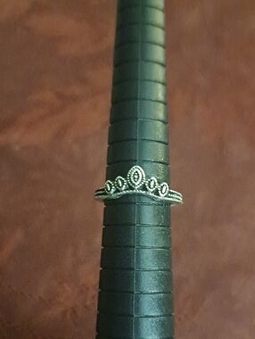 Crown Tiara Shaped Womens Ring Size: 6